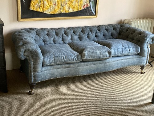 Chesterfield sofa upholstered - chesterfield, sofa,